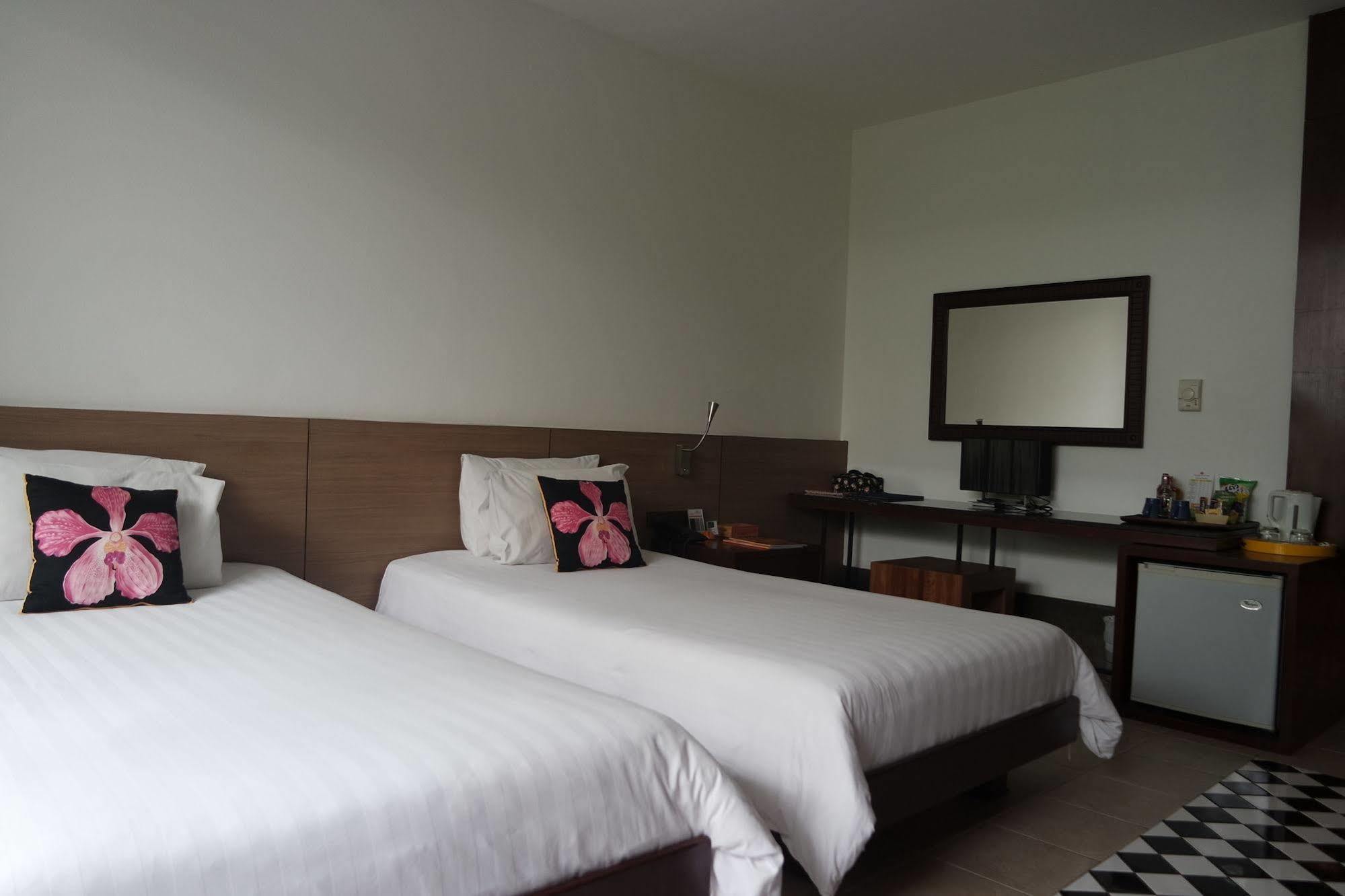 Baboona Beachfront Living 3* Паттайя