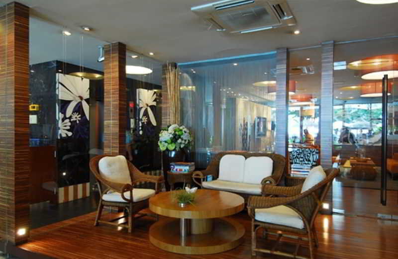 Отель Baboona Beachfront Living