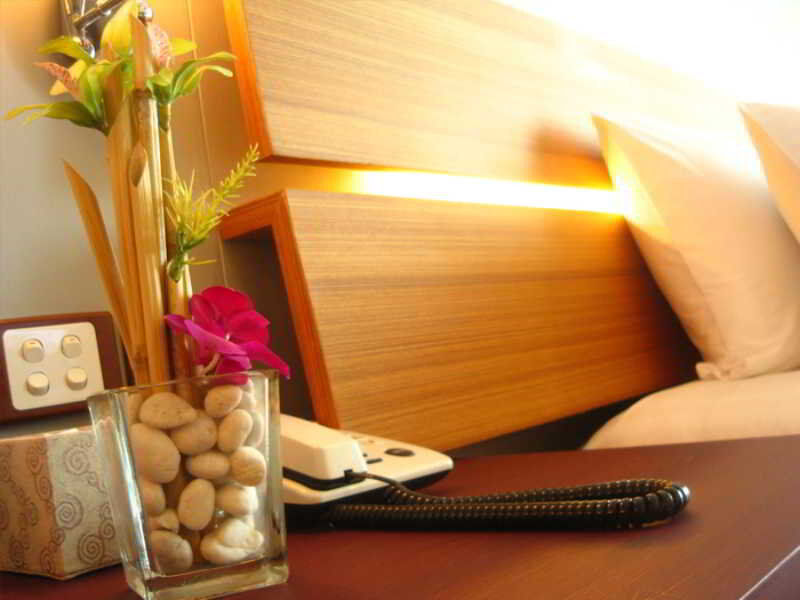 Baboona Beachfront Living Паттайя