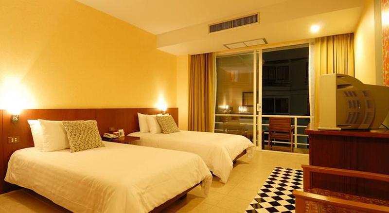 Отель Baboona Beachfront Living